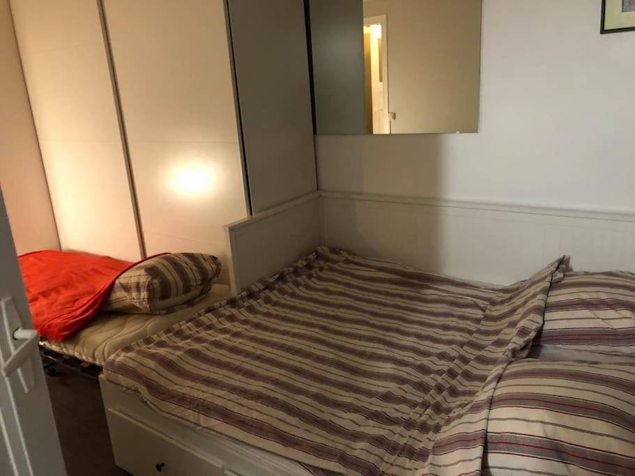Beau Appartement,Proche De Metro Paris Bagian luar foto