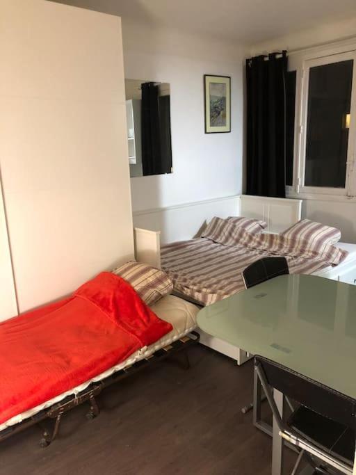 Beau Appartement,Proche De Metro Paris Bagian luar foto